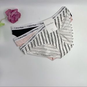 NWT Calvin Klein 3pc Bikini Panty Set